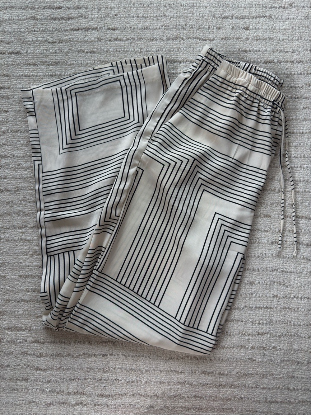 H&M Geometric Print Wide Leg Drawstring Pants Size Small